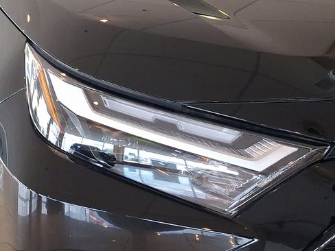 Certified 2023 Toyota RAV4 XLE Premium image 10