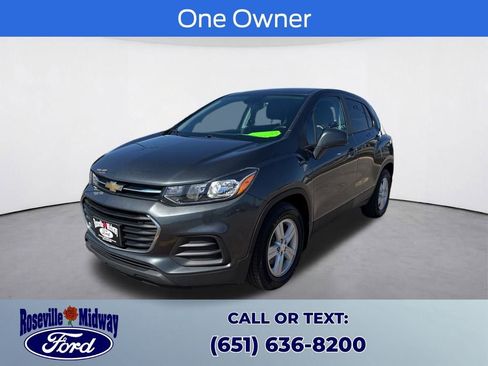 Used 2020 Chevrolet Trax LS w/ Tint and Cruise Package FWD image 3