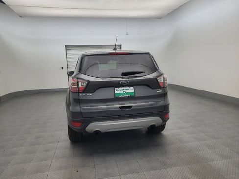Used 2017 Ford Escape SE w/ SE Cold Weather Package FWD image 6