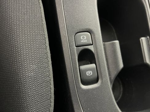 Used 2025 Toyota Corolla LE image 32