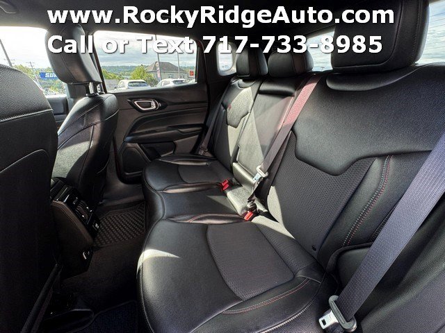 Used 2025 Jeep Compass Trailhawk AWD/4WD image 23