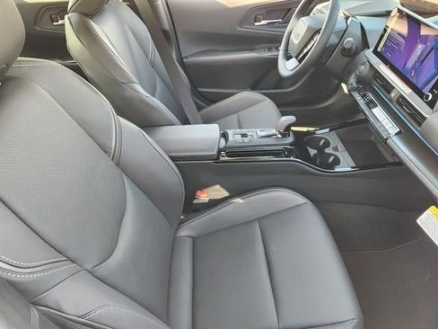 New 2026 Toyota Prius Plug-In Hybrid FWD image 10