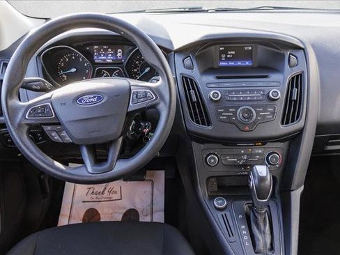 Used 2016 Ford Focus SE image 24