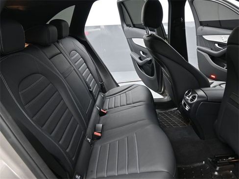 Used 2022 Mercedes-Benz GLC 43 AMG 4MATIC image 29