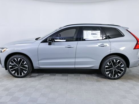 Used 2026 Volvo XC60 B5 Ultra w/ Climate Package AWD/4WD image 2