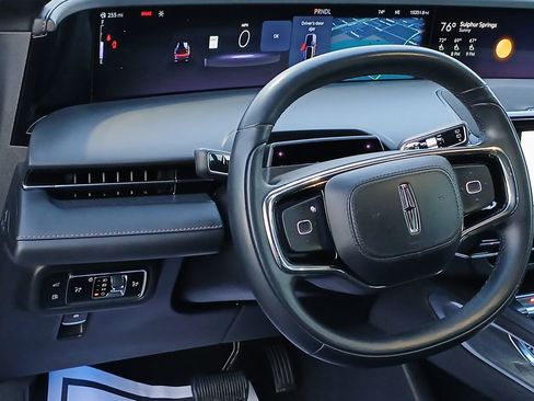 Used 2024 Lincoln Nautilus Premier w/ Jet Appearance Package image 18