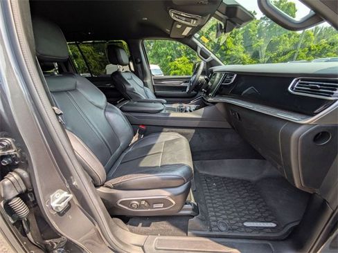 Used 2022 Jeep Wagoneer Series III w/ Convenience Group I image 38