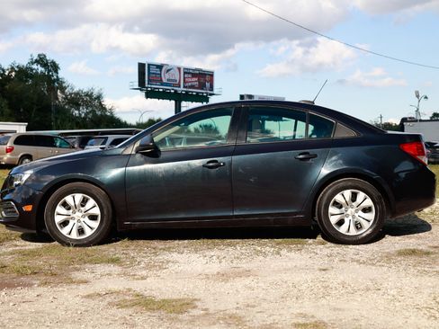 Used 2015 Chevrolet Cruze LS image 3