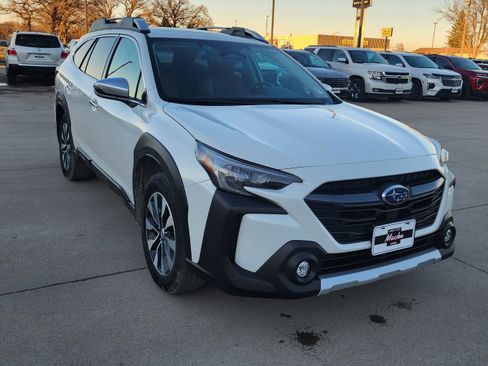 Used 2024 Subaru Outback Touring image 3