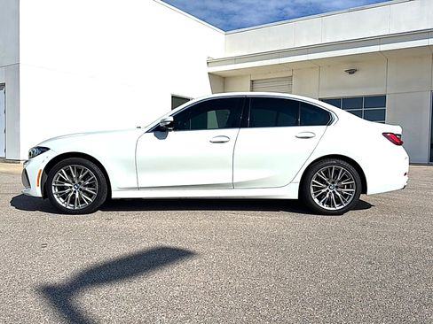 Used 2024 BMW 330i Base w/ Convenience Package image 3