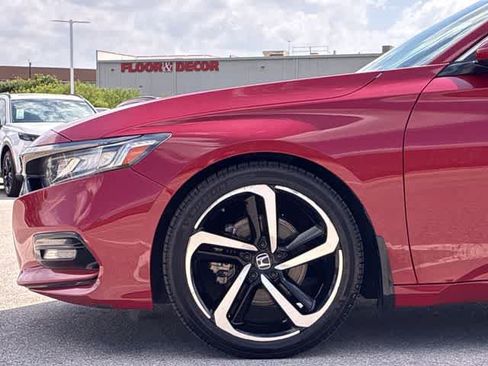 Used 2018 Honda Accord Sport image 14