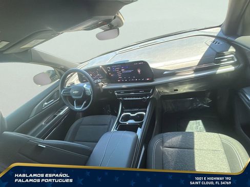 Certified 2026 Chevrolet Traverse LT w/ Driver Confidence Package FWD image 32