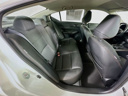 Used 2022 Nissan Altima 2.5 SR FWD image 10