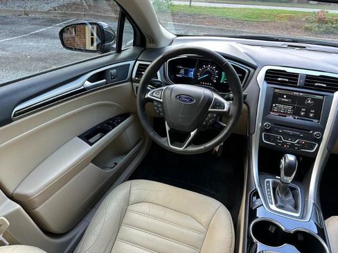 Used 2016 Ford Fusion SE w/ Equipment Group 202A FWD image 39