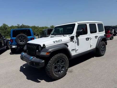 Used 2023 Jeep Wrangler Unlimited w/ Sun & Screen Package AWD/4WD image 7