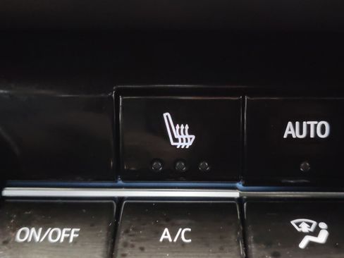Used 2025 Chevrolet Equinox RS FWD image 4