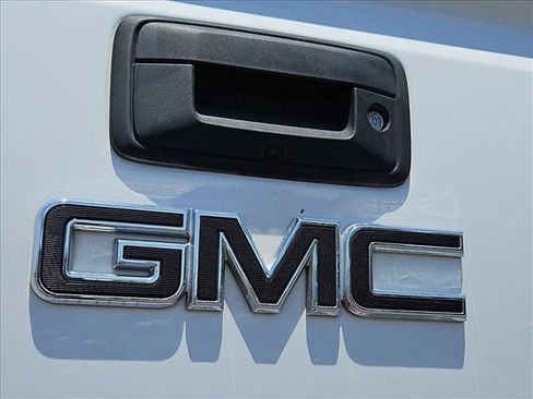 Used 2018 GMC Sierra 1500 SLT w/ SLT Preferred Package AWD/4WD image 30