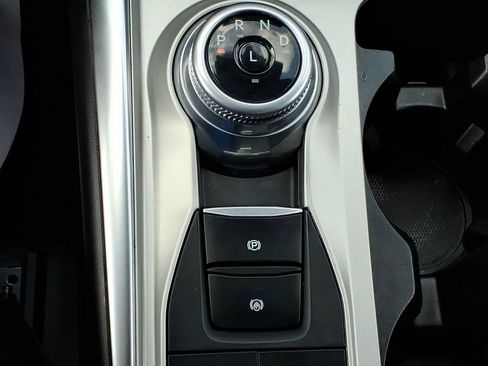 Used 2024 Ford Explorer XLT w/ Equipment Group 202A AWD/4WD image 19