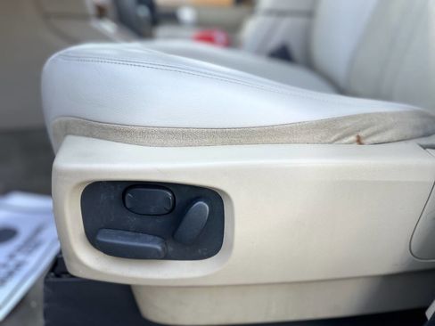 Used 2012 Land Rover LR4 HSE image 11