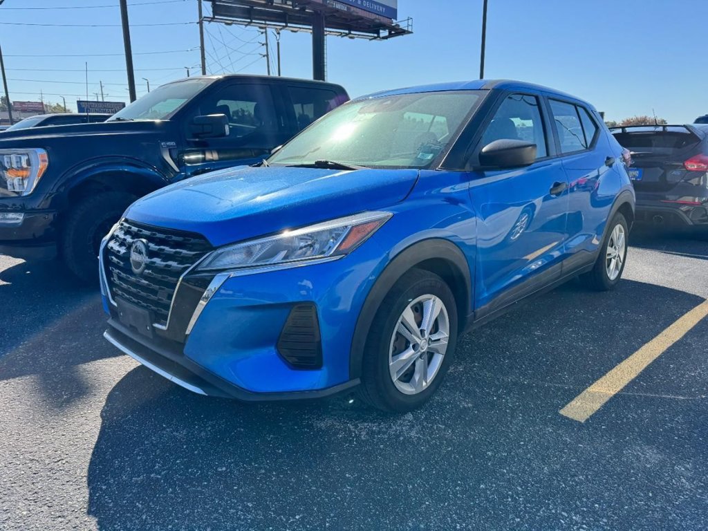 Used 2022 Nissan Kicks S FWD image 6