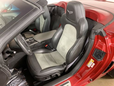 Used 2013 Chevrolet Corvette 427 w/ 1SC Preferred Equipment Group RWD image 29