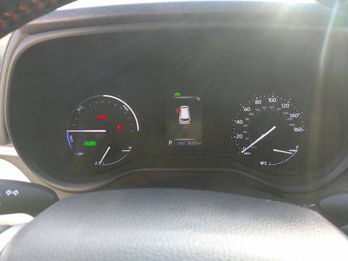 Used 2021 Toyota Sienna XSE image 22