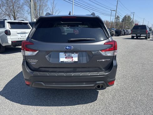 Used 2021 Subaru Forester Limited image 12