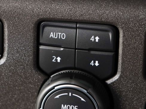 Used 2024 Chevrolet Silverado 1500 LT Trail Boss w/ Convenience Package II AWD/4WD image 23