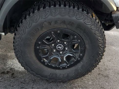Certified 2024 Ford Bronco Badlands image 5