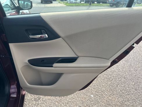 Used 2015 Honda Accord LX image 24