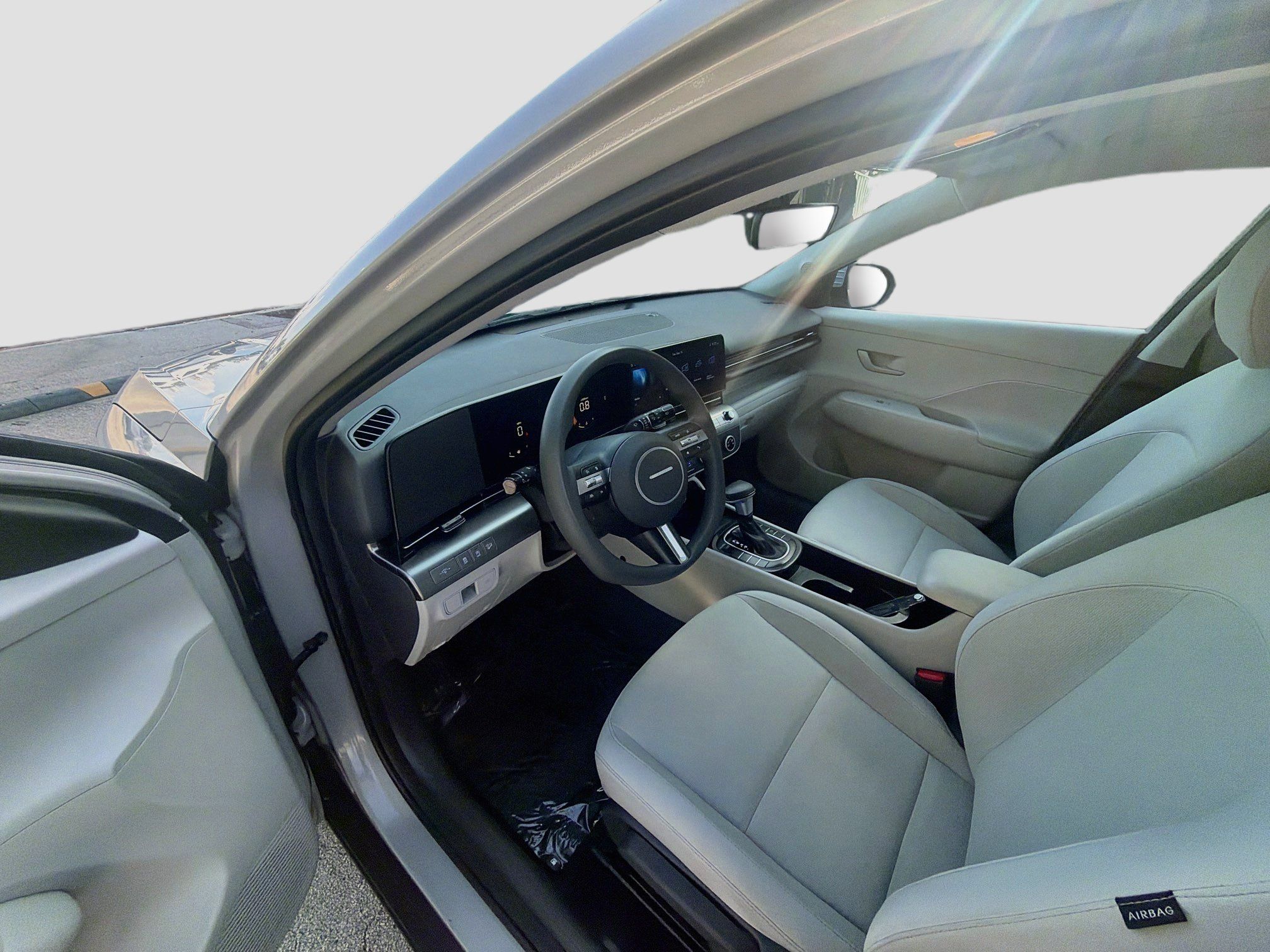 Used 2024 Hyundai Kona SE FWD image 7