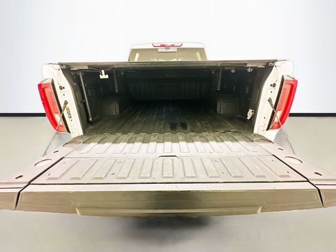 Used 2024 GMC Sierra 1500 AT4 w/ Technology Package image 28