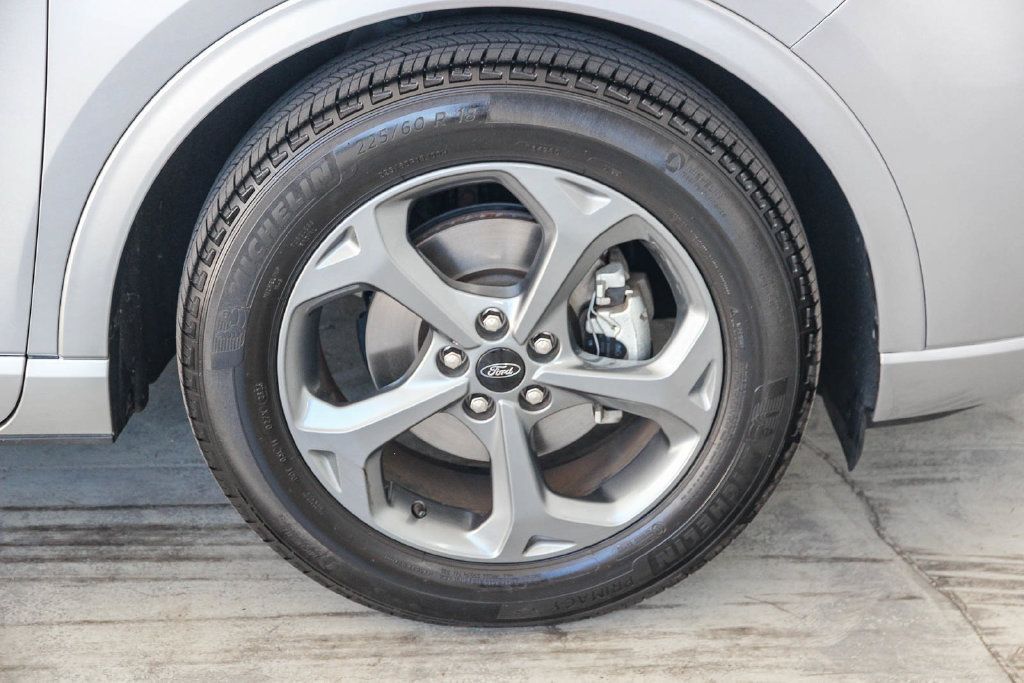 Certified 2023 Ford Escape ST-Line w/ Tech Pack #1 FWD image 11
