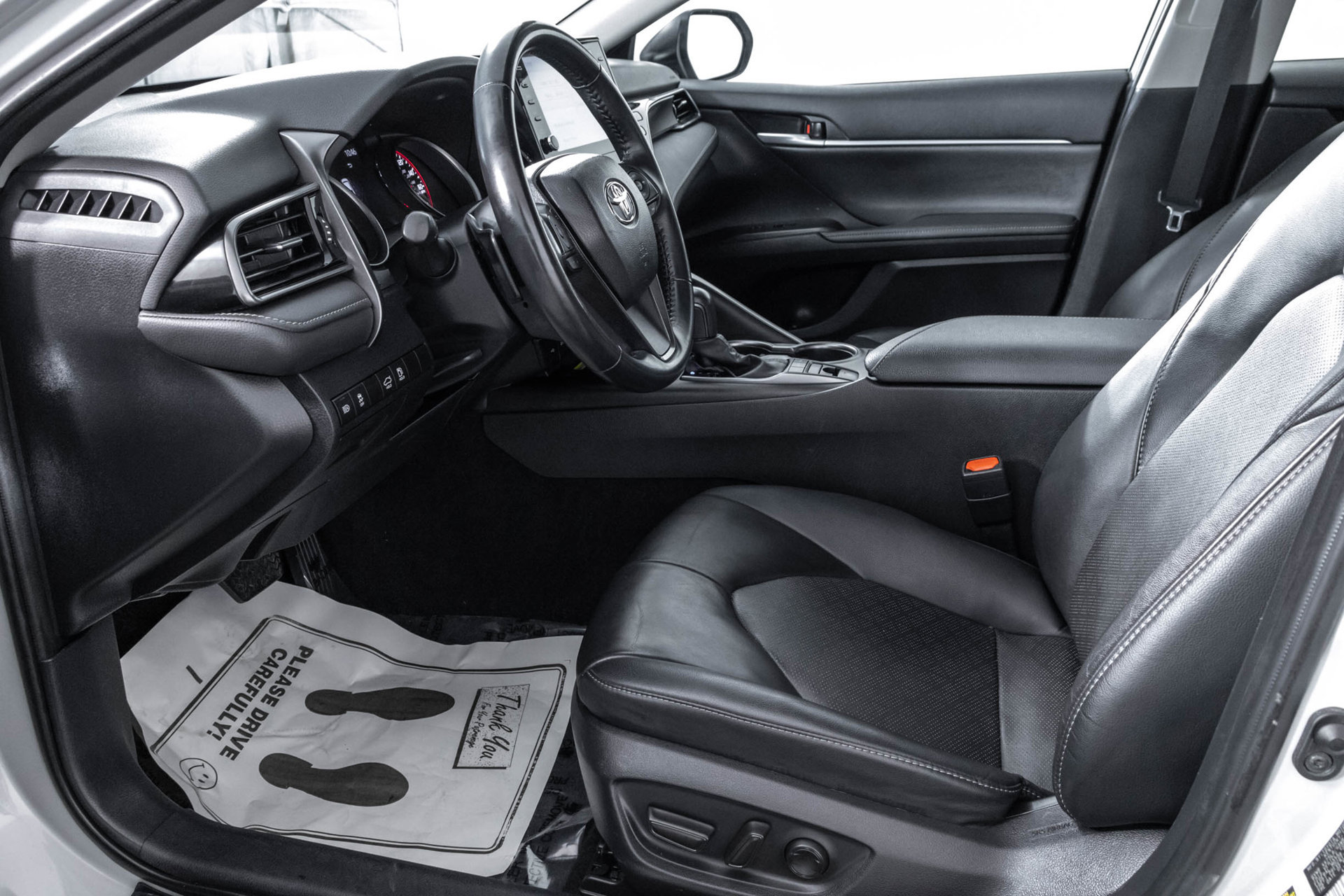 Used 2024 Toyota Camry XSE FWD image 7