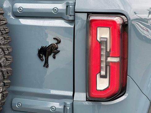 Certified 2022 Ford Bronco Wildtrak AWD/4WD image 27