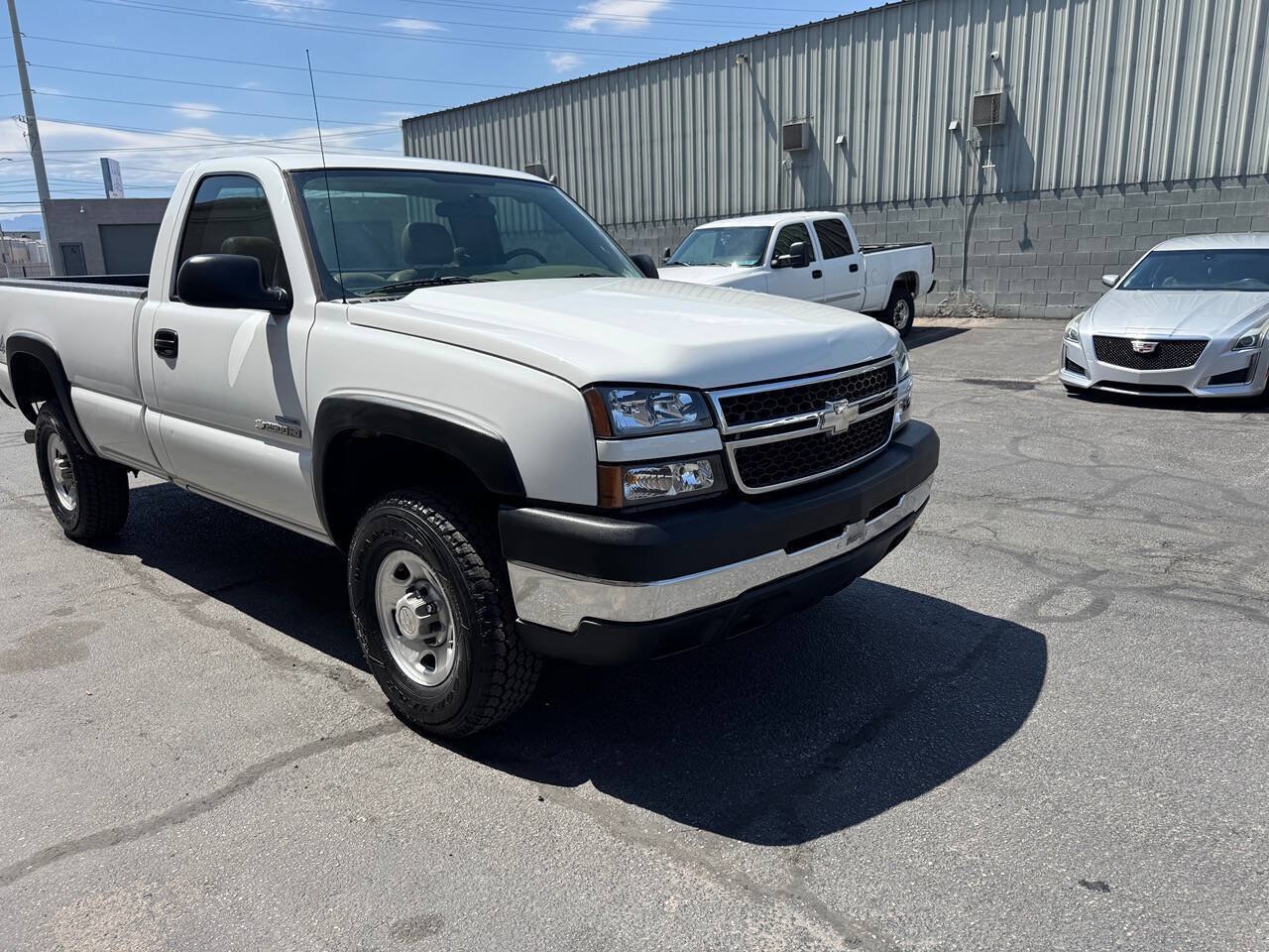 Used 2006 Chevrolet Silverado 2500 W/T w/ Heavy-Duty Power Package AWD/4WD image 10