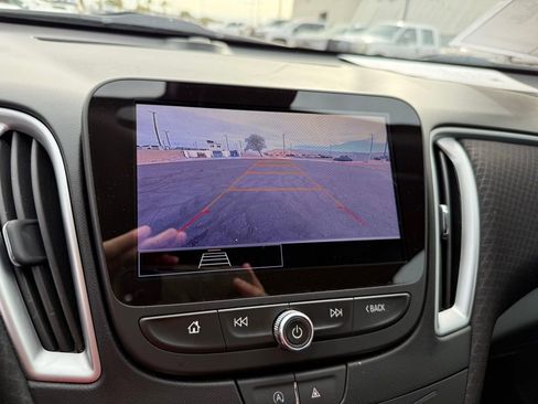 Used 2024 Chevrolet Malibu LT image 28