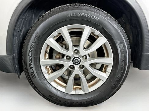 Used 2018 Nissan Rogue SV AWD/4WD image 11