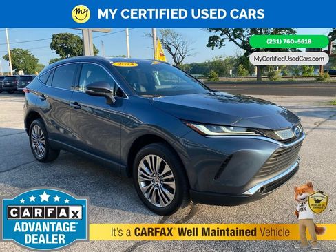 Used 2024 Toyota Venza XLE AWD/4WD image 3