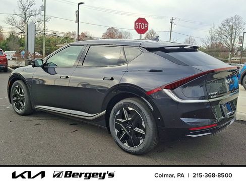 Used 2025 Kia EV6 Wind AWD/4WD image 4
