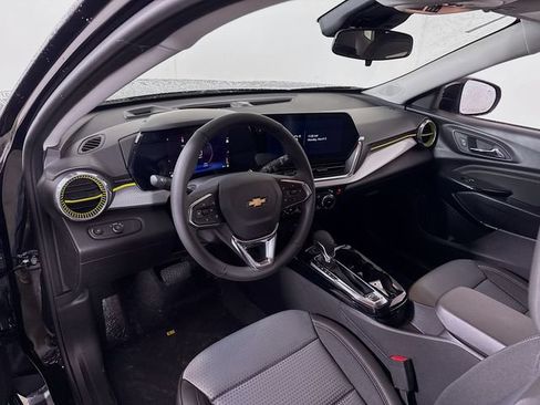 New 2026 Chevrolet Trax LT w/ Driver Confidence Package FWD image 10