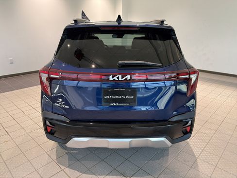 Certified 2025 Kia Seltos EX w/ EX Sunroof Package FWD image 4