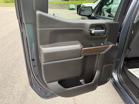 Used 2022 Chevrolet Silverado 1500 RST w/ Convenience Package II image 16