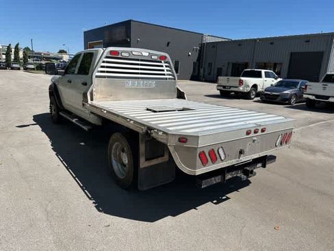 Used 2024 RAM 5500 Tradesman w/ Chrome Appearance Group AWD/4WD image 12