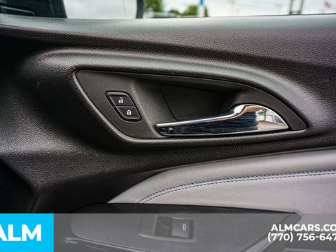 Used 2025 Chevrolet Trax LT w/ LT Convenience Package FWD image 49