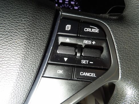 Used 2017 Hyundai Sonata SE image 16