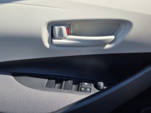 Certified 2025 Toyota Corolla LE image 26