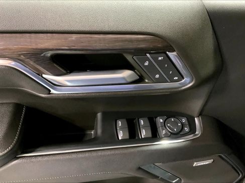 Used 2023 Chevrolet Silverado 1500 LTZ AWD/4WD image 36
