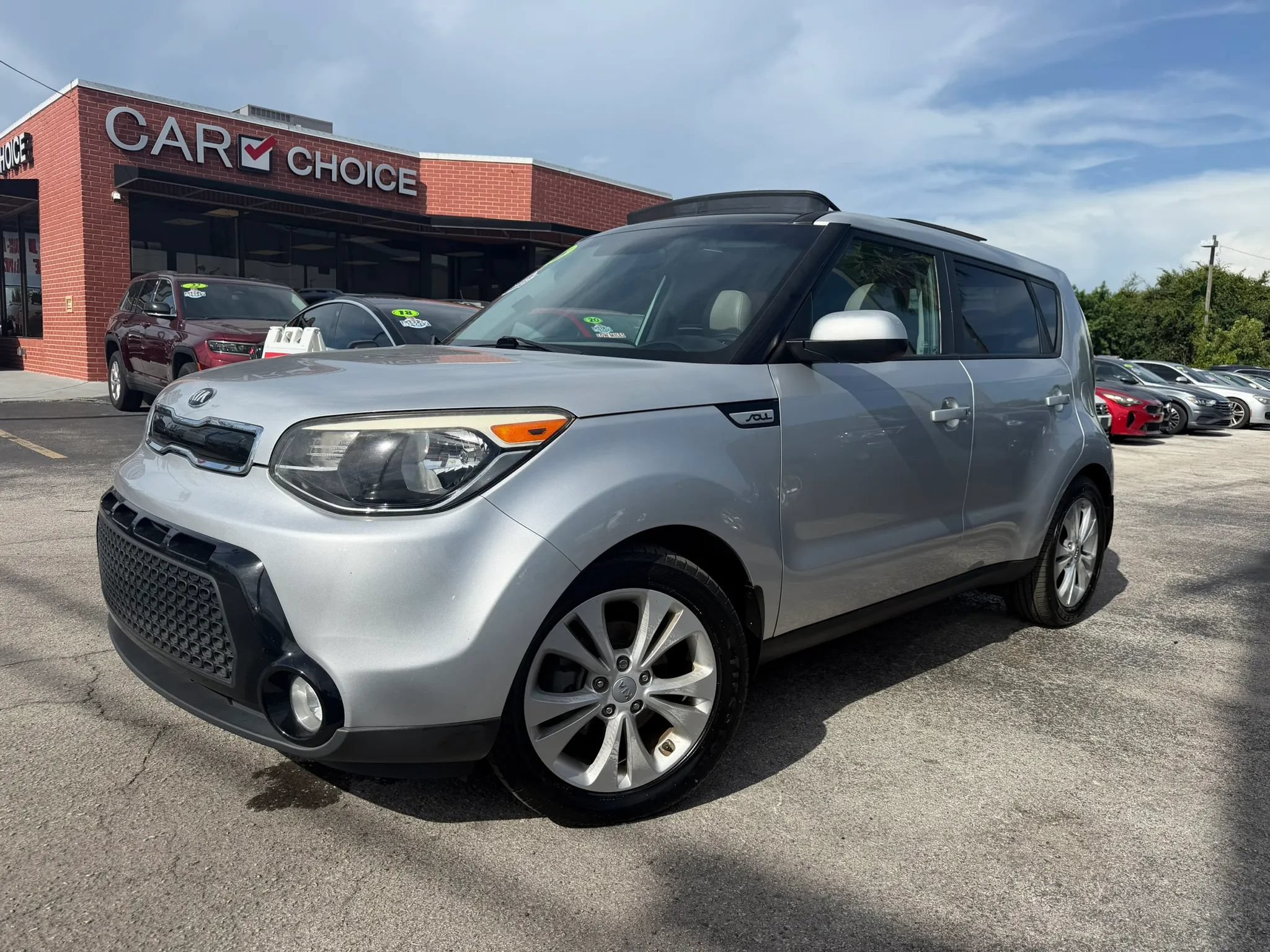 Used 2016 Kia Soul + w/ Primo Package FWD image 1