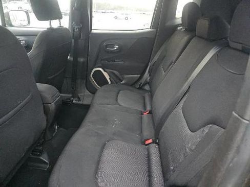 Used 2017 Jeep Renegade Latitude image 15